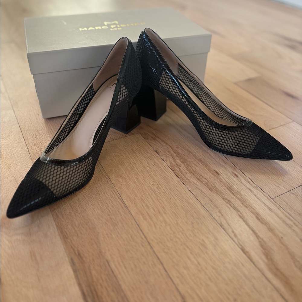 Marc Fisher Black Leather Mesh Fishnet side Wedge 8.5W
